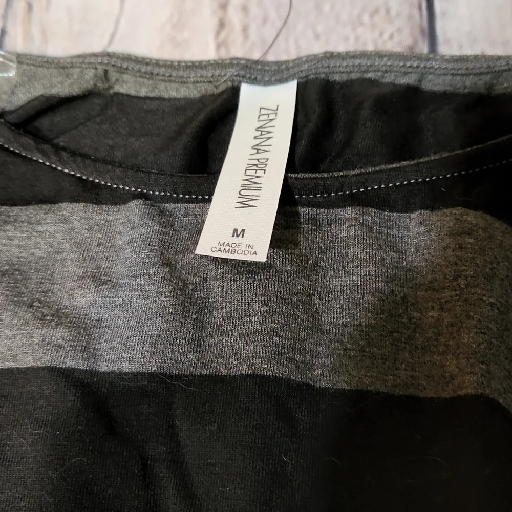 Zenana tunic Size M - Picture 5 of 8